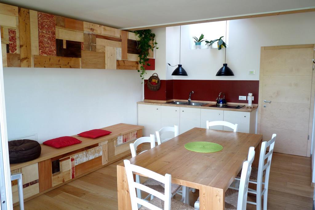 B&B Casa Sul Lago - Appartamenti Кальчераніка-аль-Лаґо Номер фото