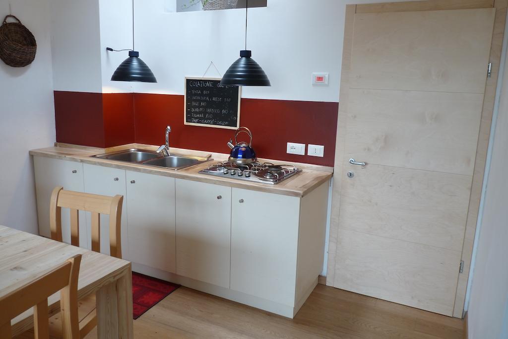 B&B Casa Sul Lago - Appartamenti Кальчераніка-аль-Лаґо Номер фото