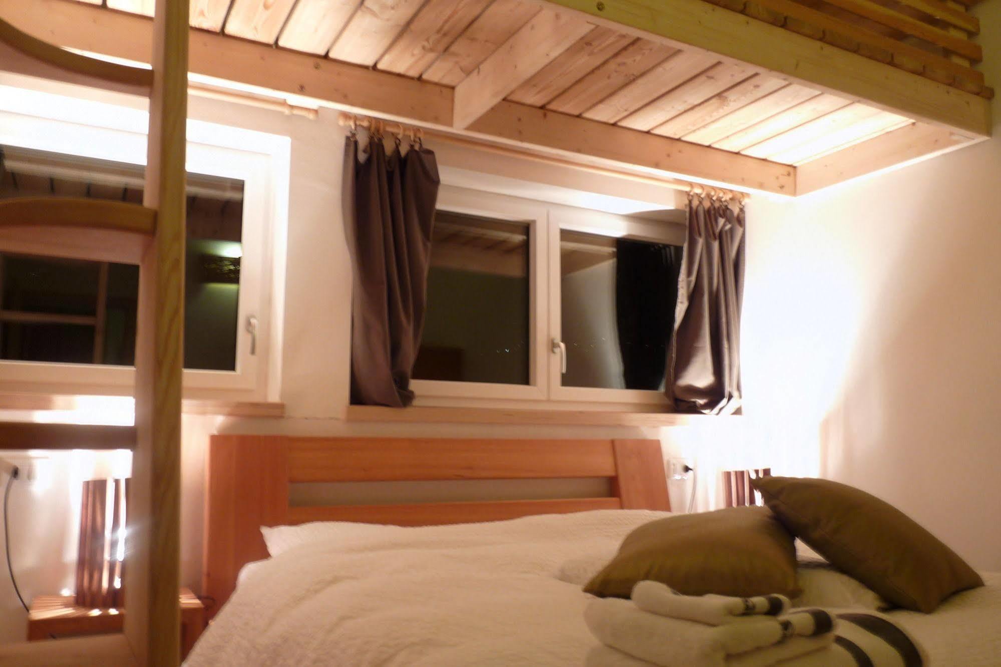 B&B Casa Sul Lago - Appartamenti Кальчераніка-аль-Лаґо Екстер'єр фото